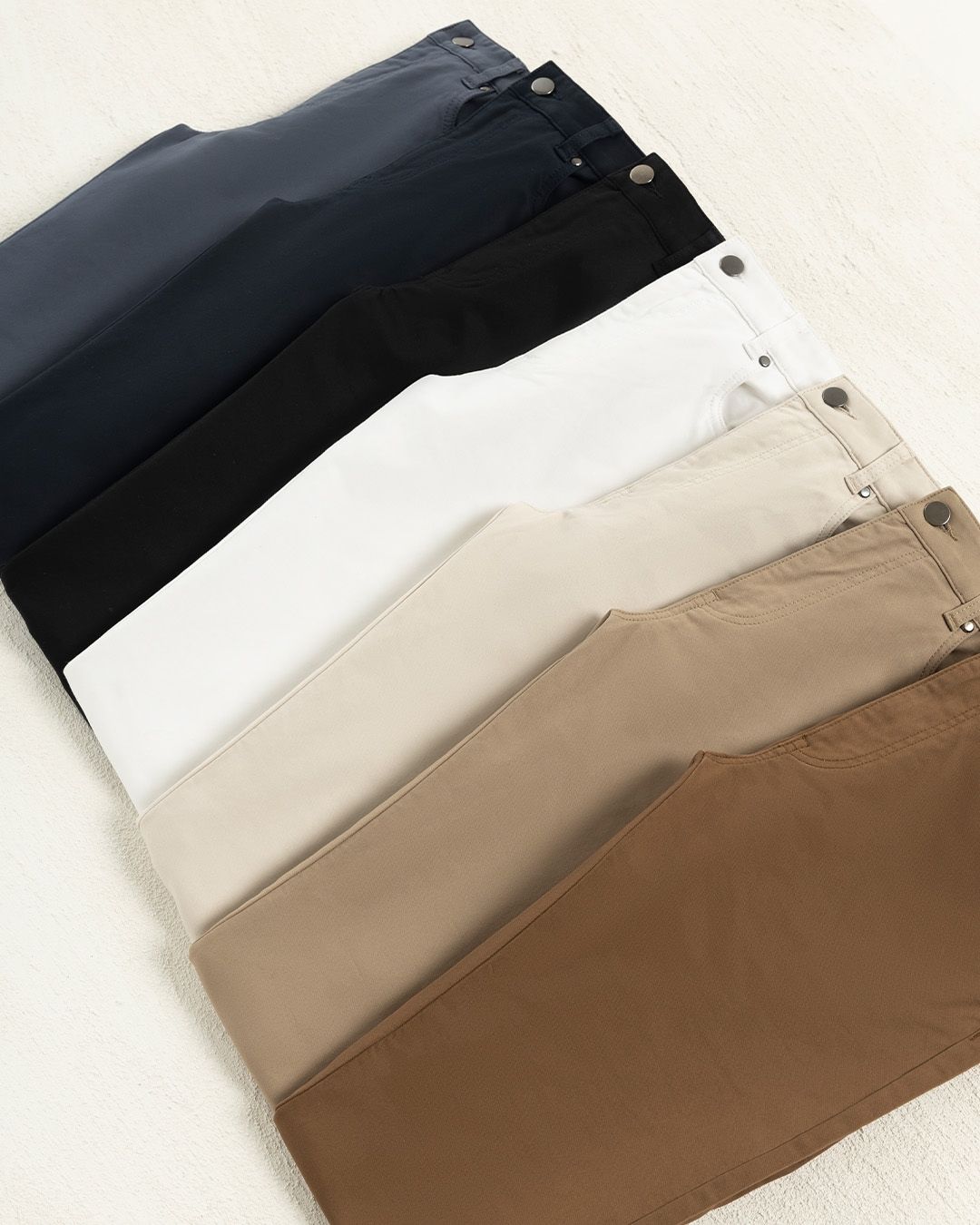 Classic Men’s Khaki Pants – Stylish & Versatile Comfort
